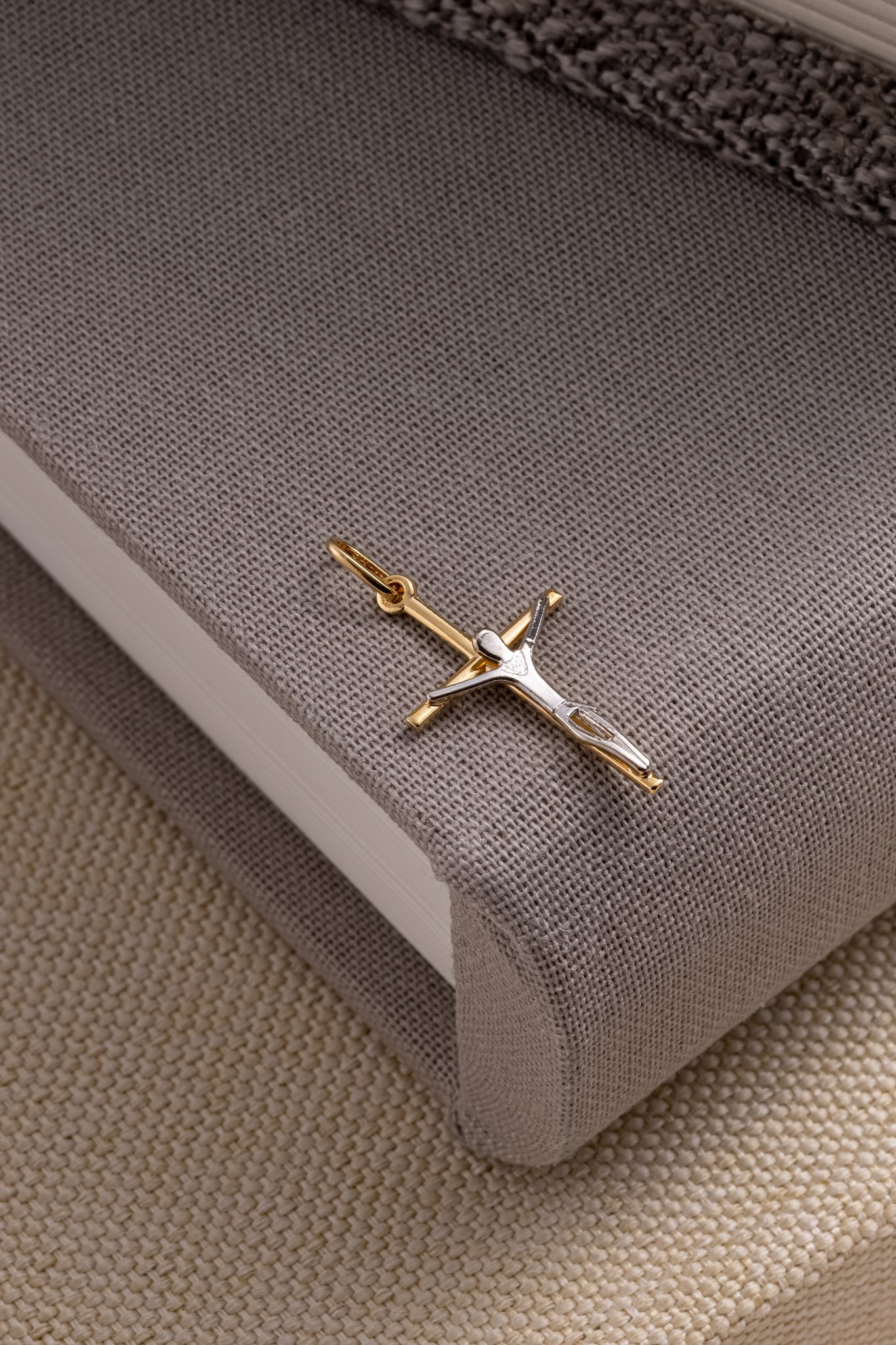 PINGENTE CRUZ PALITO COM CRISTO E RÓDIO