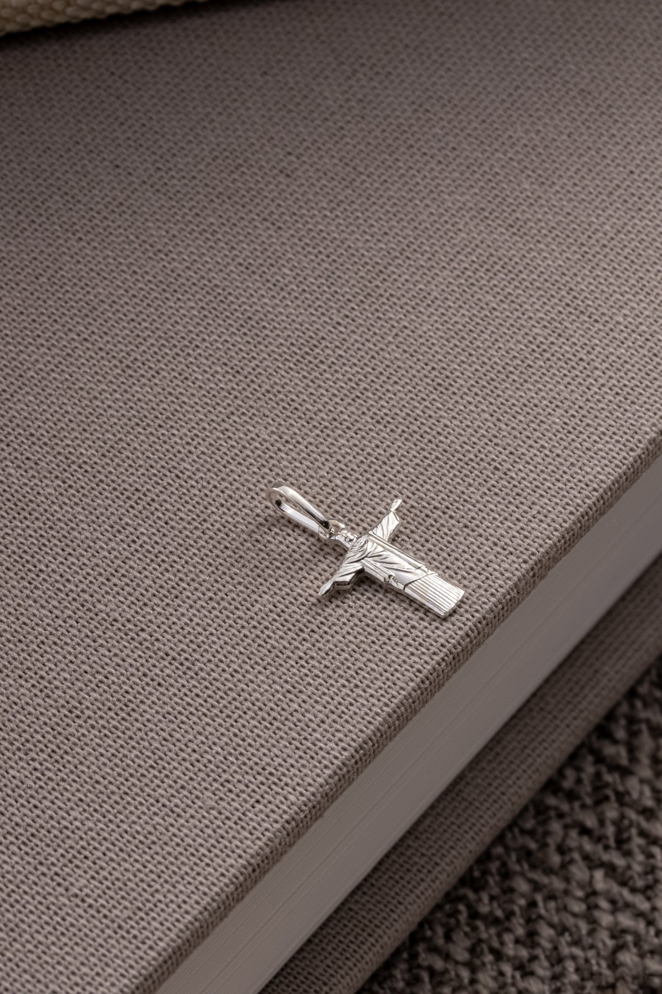 PINGENTE DE PRATA CRISTO REDENTOR 12MM