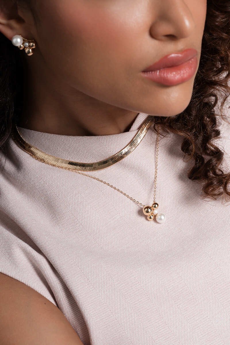 GARGANTILHA COM BOLA E PEROLA