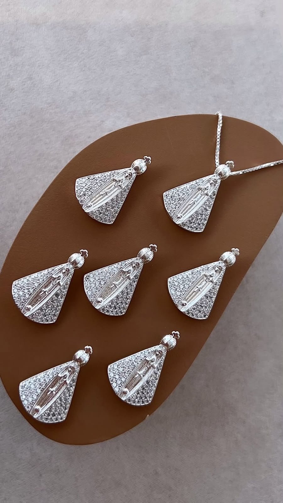 PINGENTE PRATA NOSSA SENHORA COM ZIRCONIA (GRANDE)